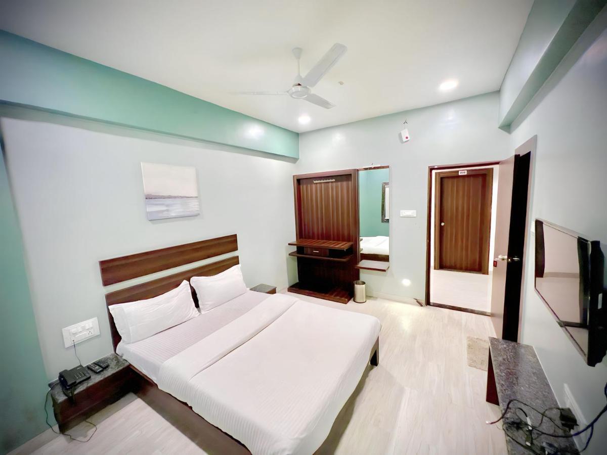 Hotel Rahul Regency, Aurangabad Ngoại thất bức ảnh